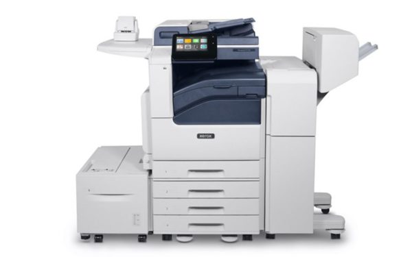 Xerox® VersaLink® C7100 Series, Farb-Multifunktionsdrucker mit Fächern und Zubehör